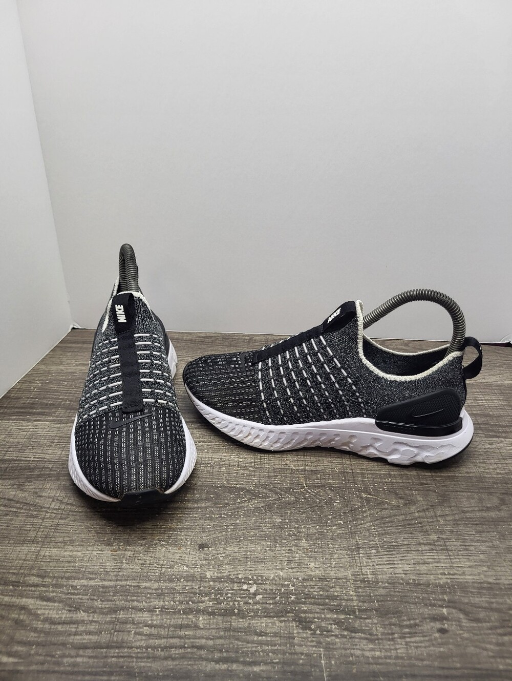Nike React Phantom Run Flyknit 2 Women's Size 6 Running Shoes Black White Oreo